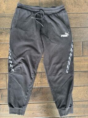 ❤️3/$30 Puma Black Jogger Sweatpants with Side Tape - Size L